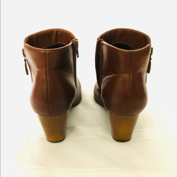 Ankle Booties- Size 7.5 - Picture 3 of 6